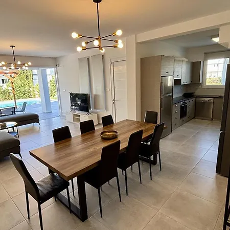 Sunrise With Pool By Trulycyprus Villa Perivolia