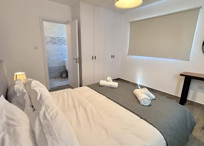 Villa Sunrise With Pool By Trulycyprus