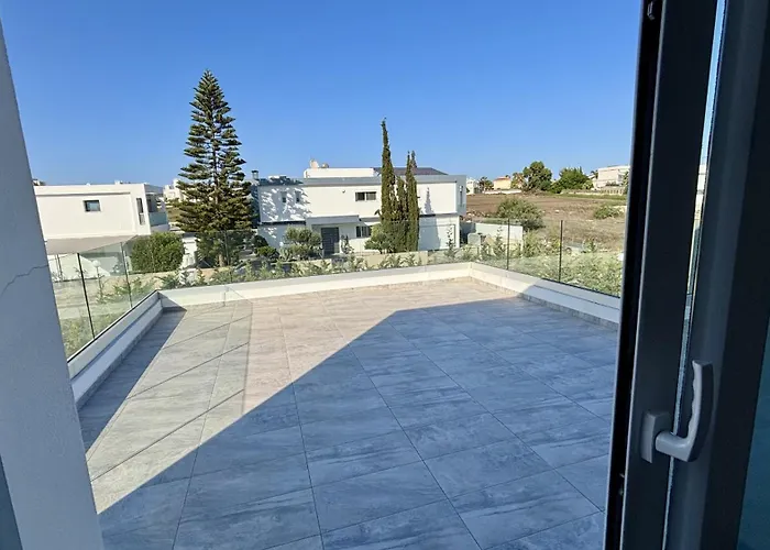 Villa Sunrise With Pool By Trulycyprus Perivolia