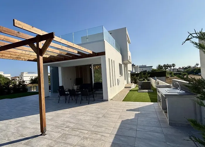 Sunrise With Pool By Trulycyprus Villa