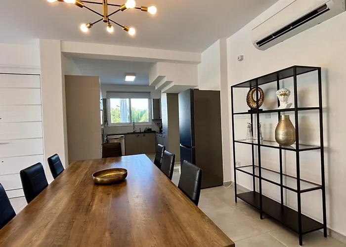 Sunrise With Pool By Trulycyprus וילה