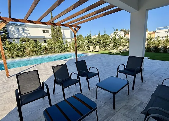 Villa Sunrise With Pool By Trulycyprus Perivolia