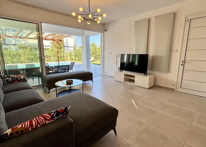 Sunrise With Pool By Trulycyprus Villa