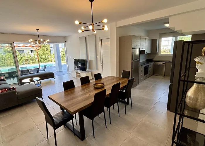 Sunrise With Pool By Trulycyprus Villa Perivolia